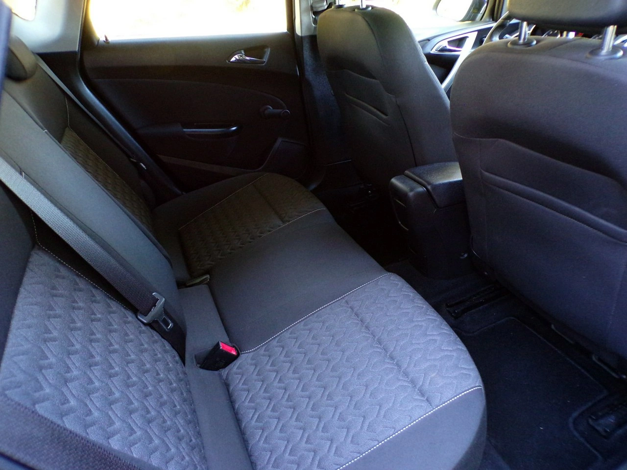 Opel Astra - Zdjęcie 27