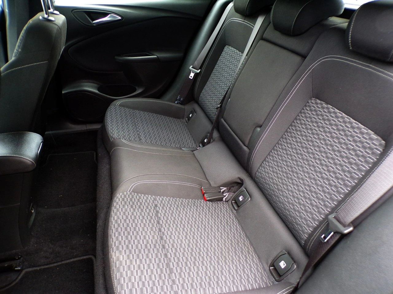 Opel Astra - Zdjęcie 26