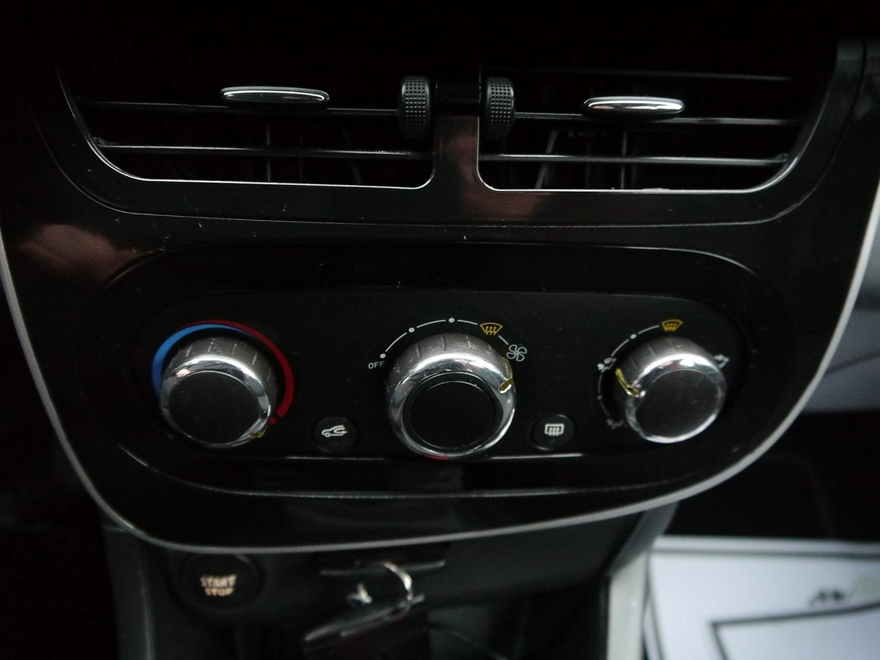 Renault Clio - Zdjęcie 20