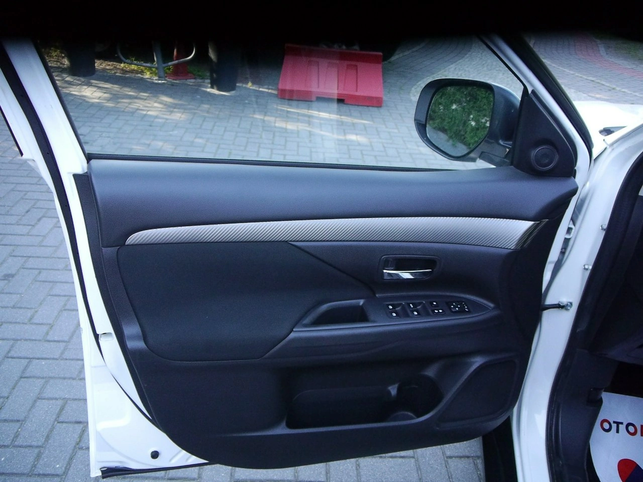 Mitsubishi Outlander - Zdjęcie 33