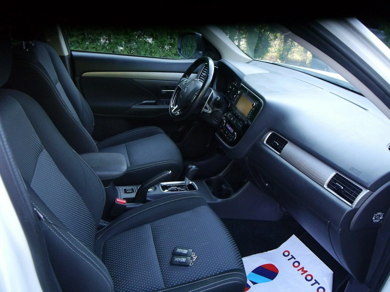 Mitsubishi Outlander - Zdjęcie 27