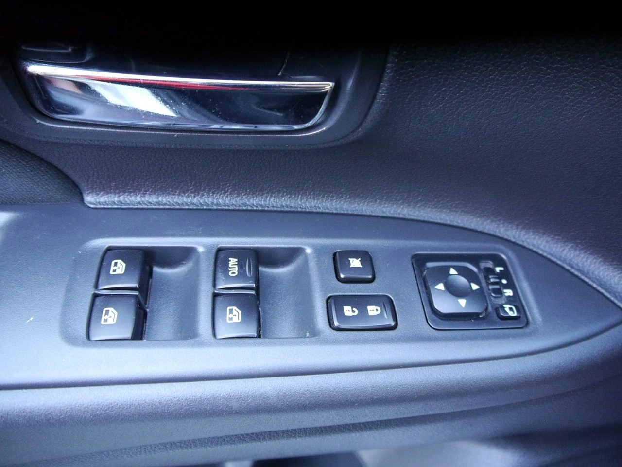 Mitsubishi Outlander - Zdjęcie 34