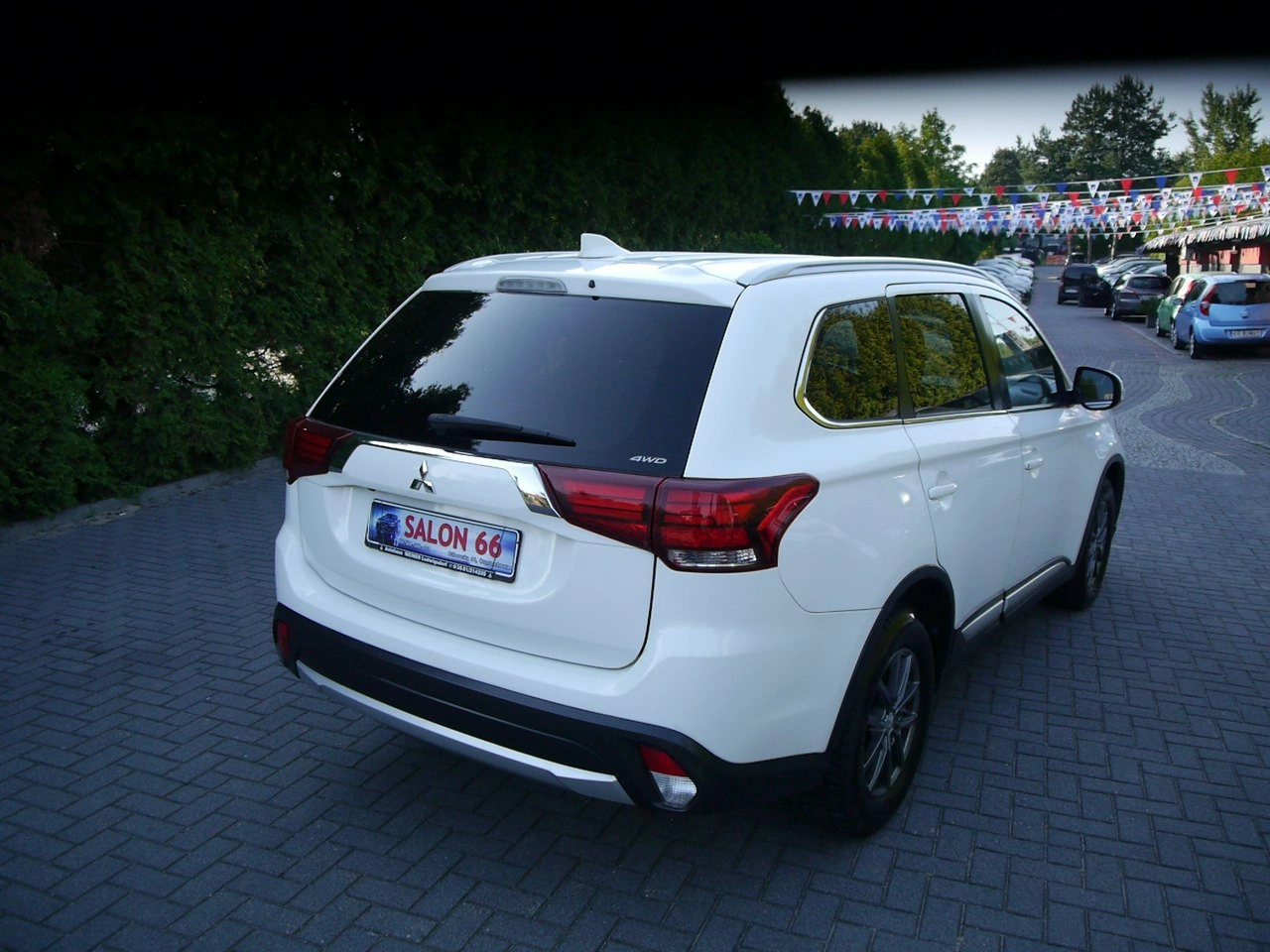 Mitsubishi Outlander - Zdjęcie 4