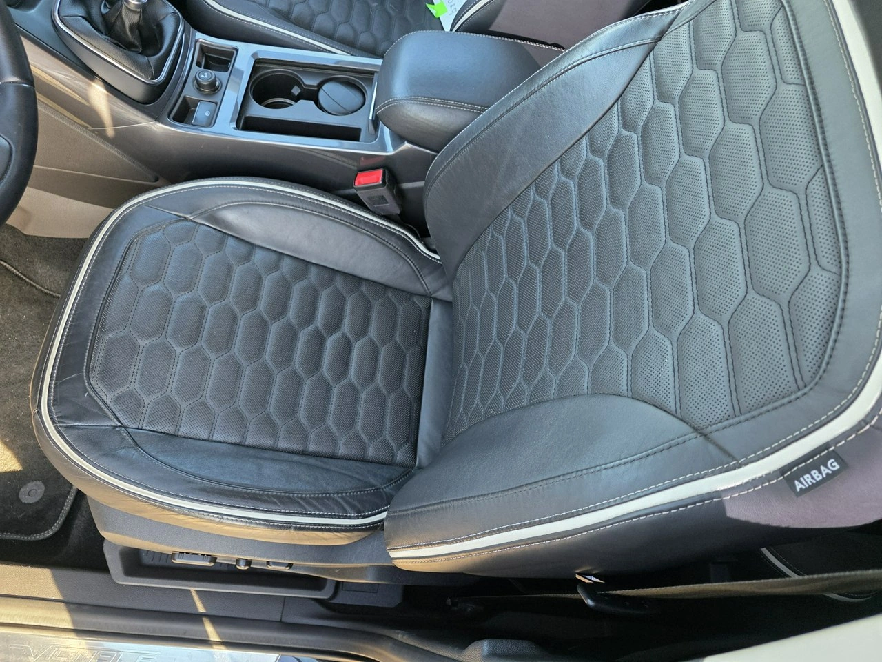 Ford Kuga - Zdjęcie 12