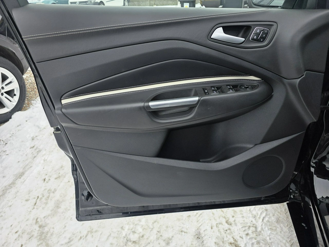 Ford Kuga - Zdjęcie 15