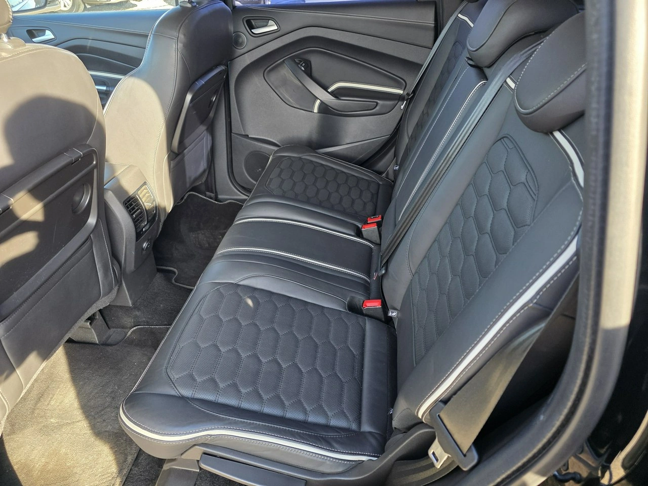 Ford Kuga - Zdjęcie 15