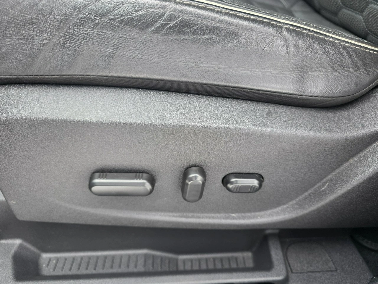 Ford Kuga - Zdjęcie 16