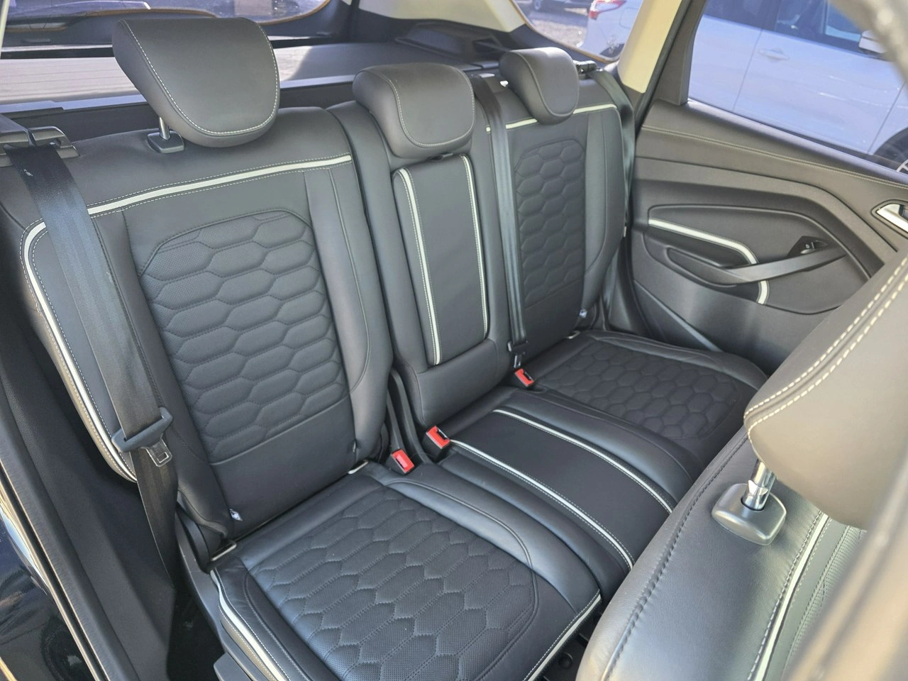 Ford Kuga - Zdjęcie 20