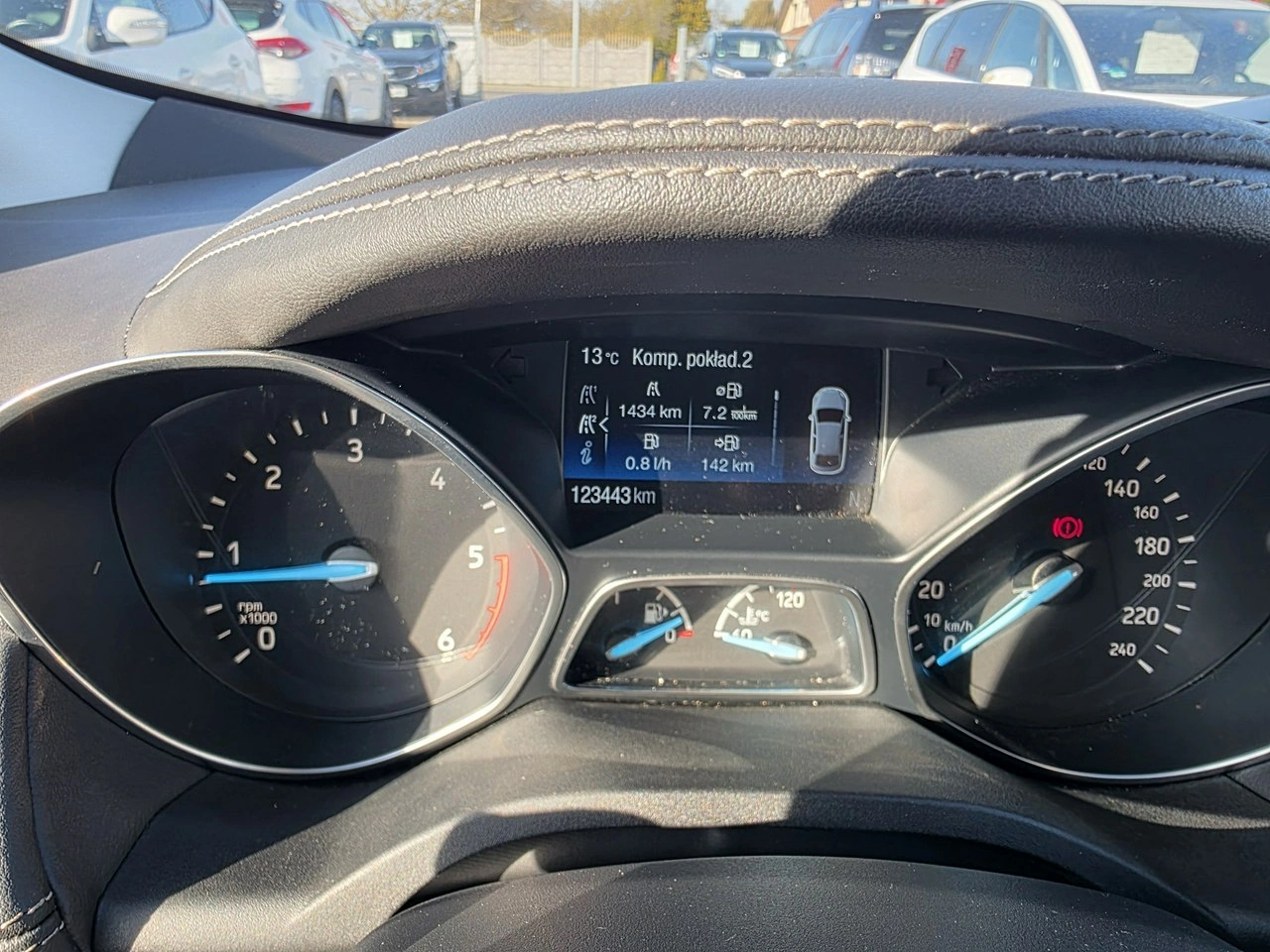 Ford Kuga - Zdjęcie 22