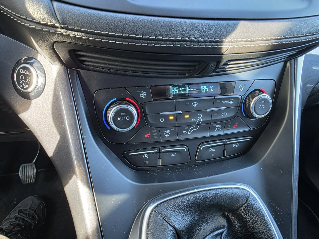 Ford Kuga - Zdjęcie 23