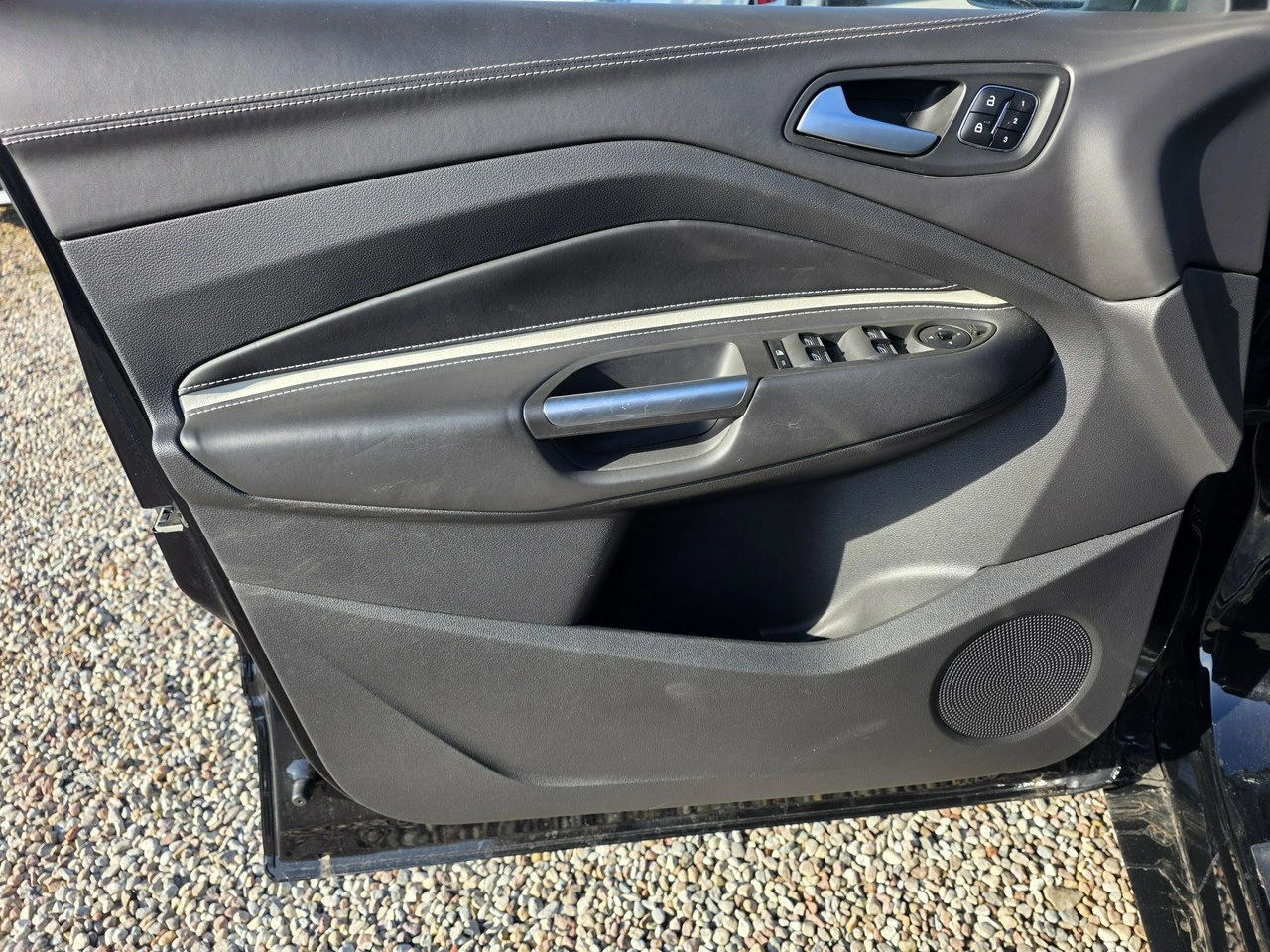 Ford Kuga - Zdjęcie 30