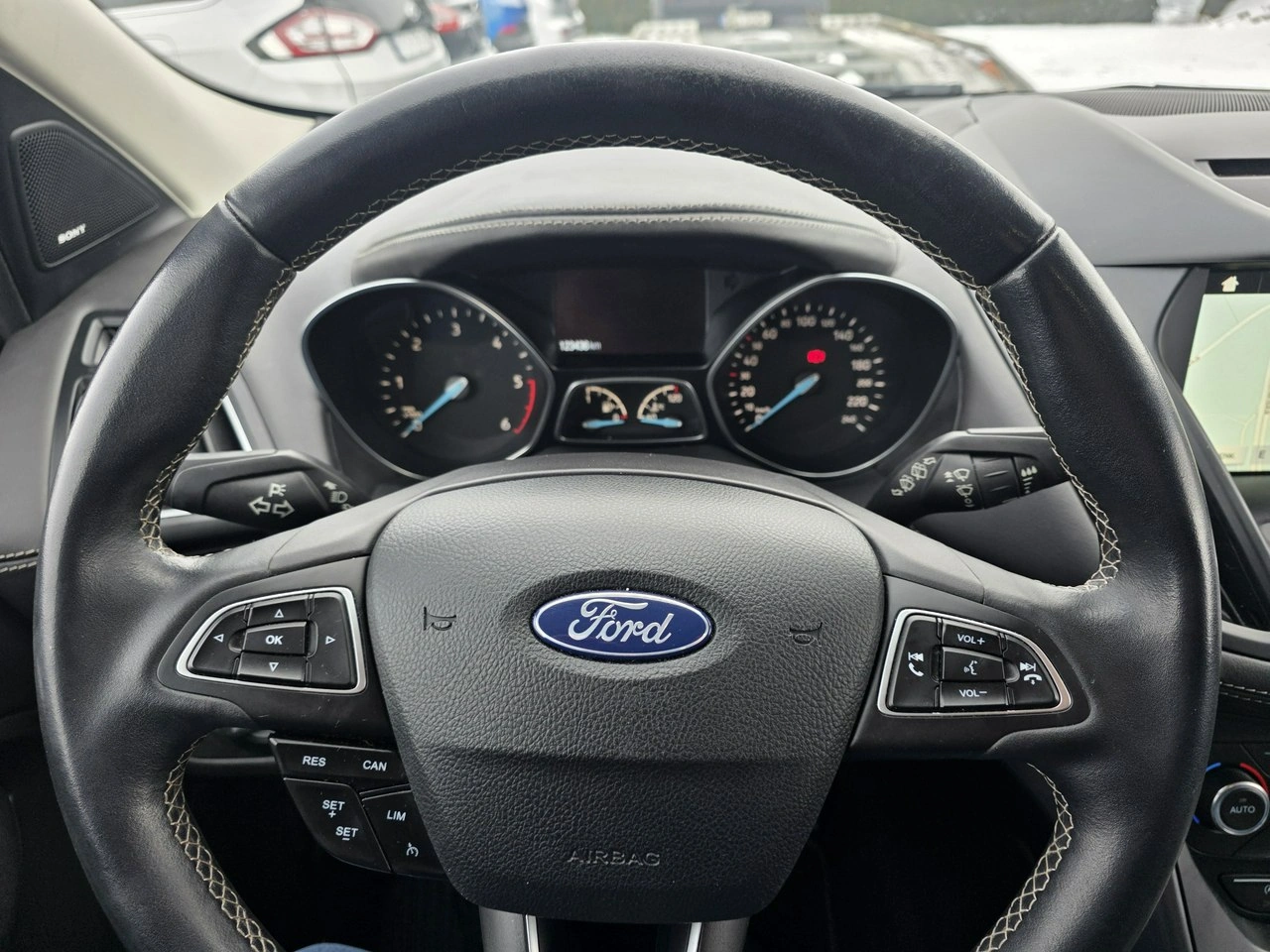 Ford Kuga - Zdjęcie 31