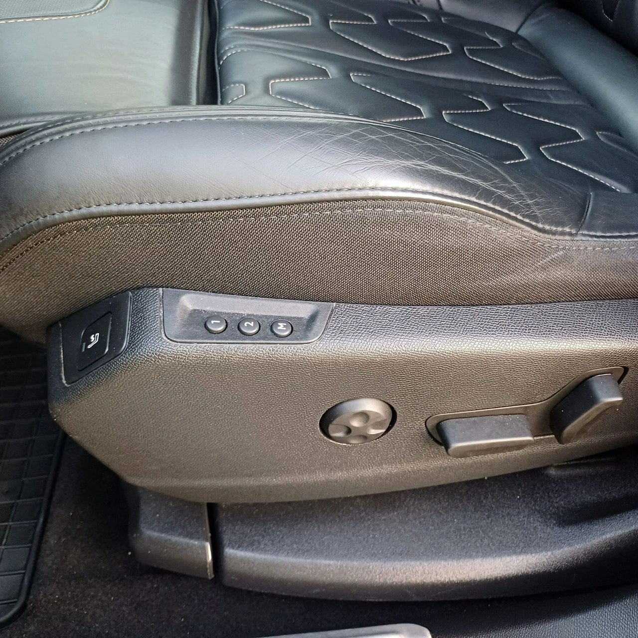 Peugeot 3008 - Zdjęcie 23