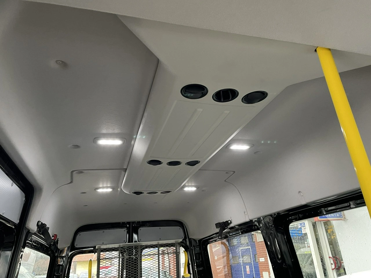 Volkswagen Crafter - Zdjęcie 21