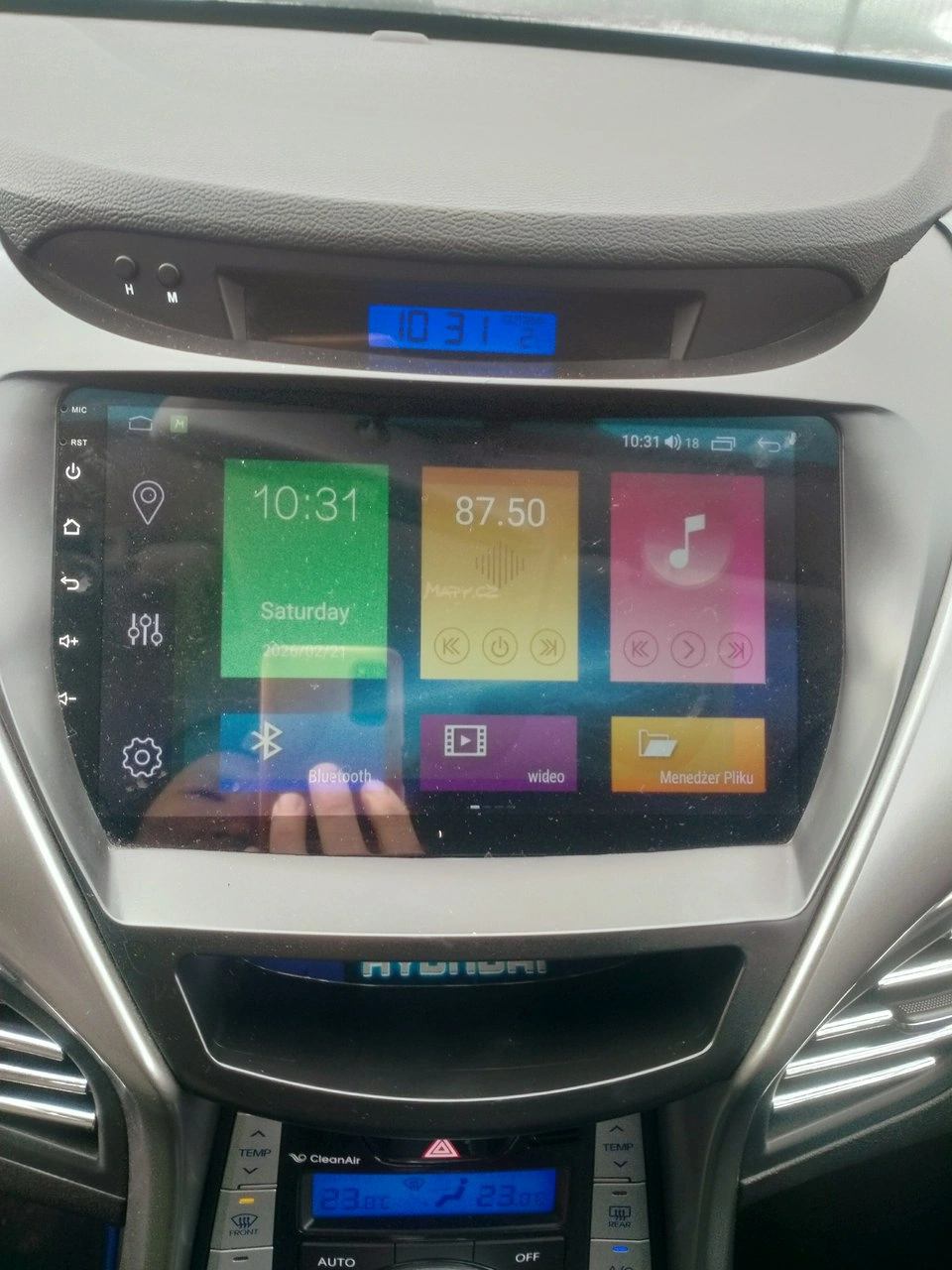 Hyundai Elantra - Zdjęcie 17