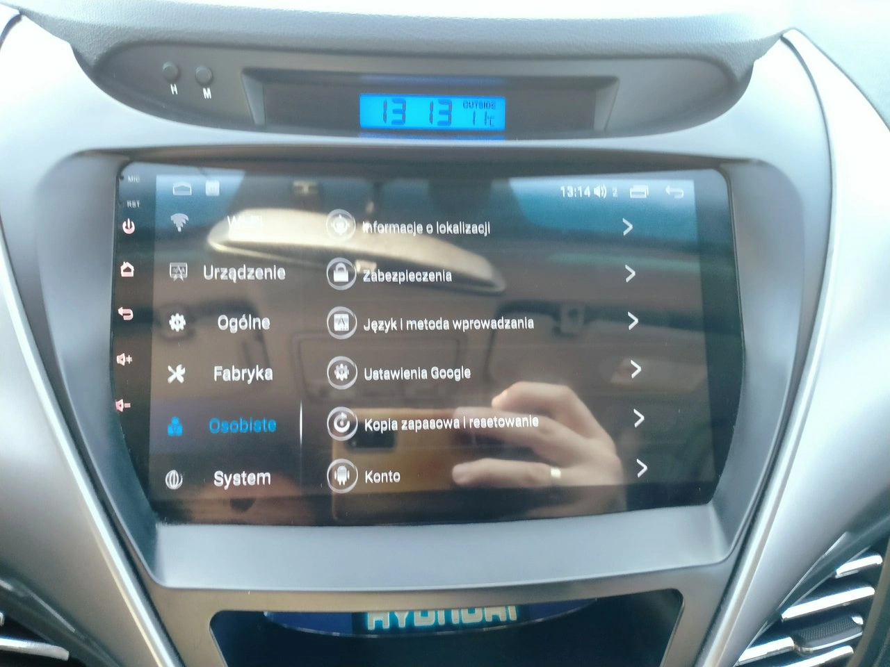 Hyundai Elantra - Zdjęcie 22