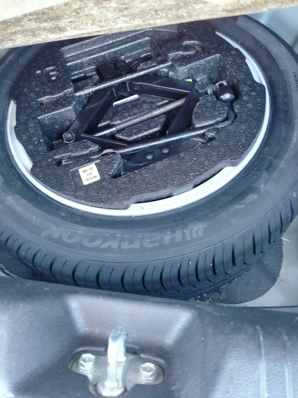 Hyundai Elantra - Zdjęcie 25