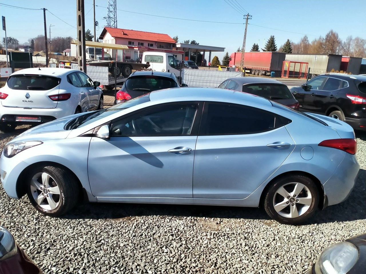 Hyundai Elantra - Zdjęcie 2