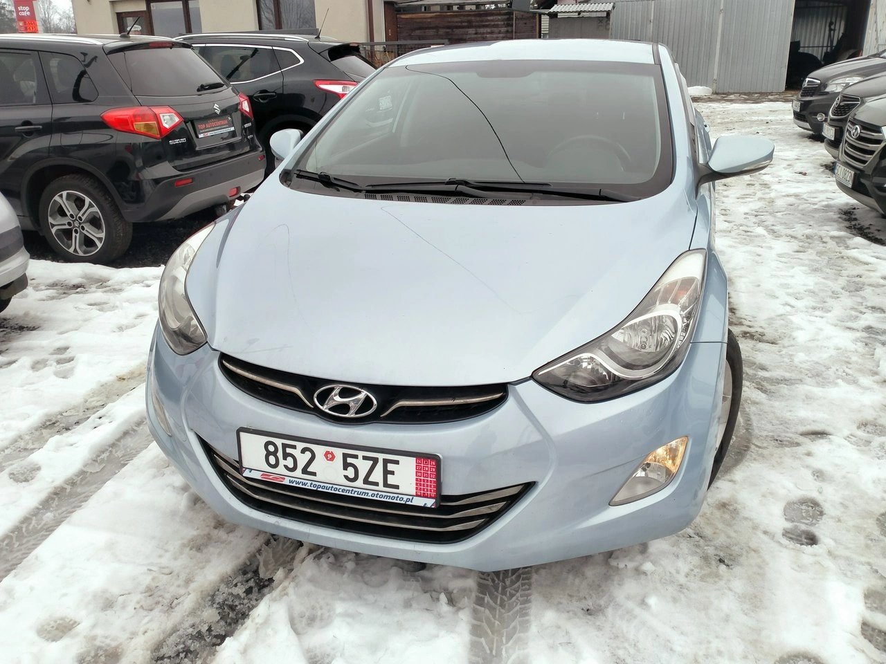 Hyundai Elantra - Zdjęcie 9