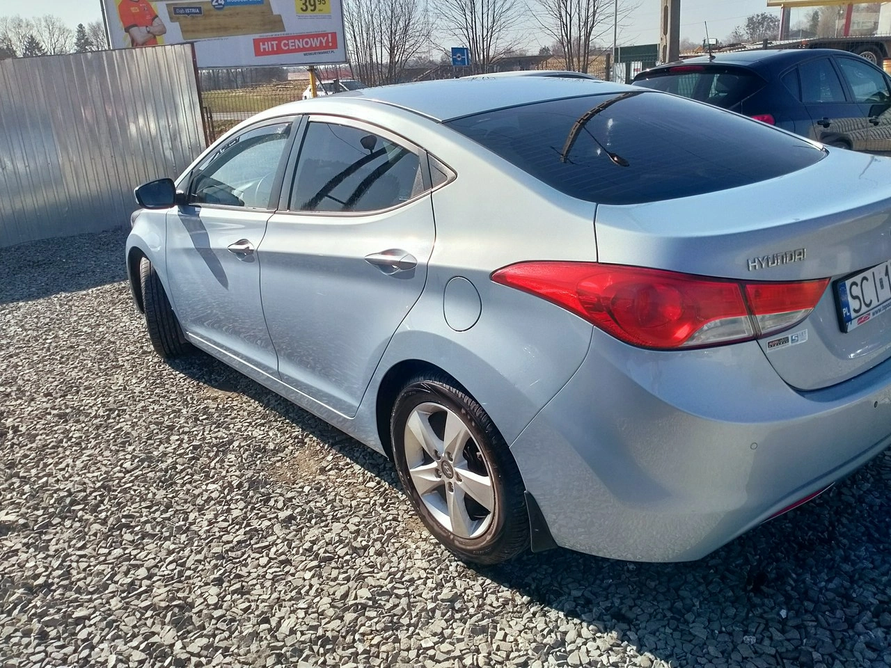 Hyundai Elantra - Zdjęcie 3