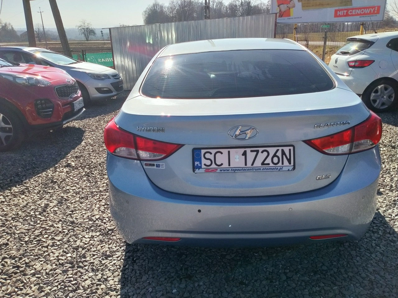 Hyundai Elantra - Zdjęcie 5