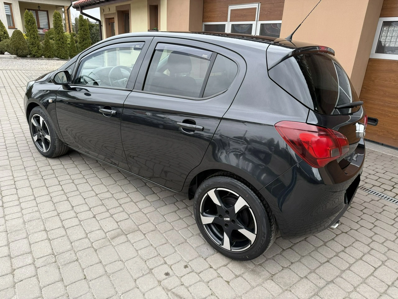 Opel Corsa - Zdjęcie 9