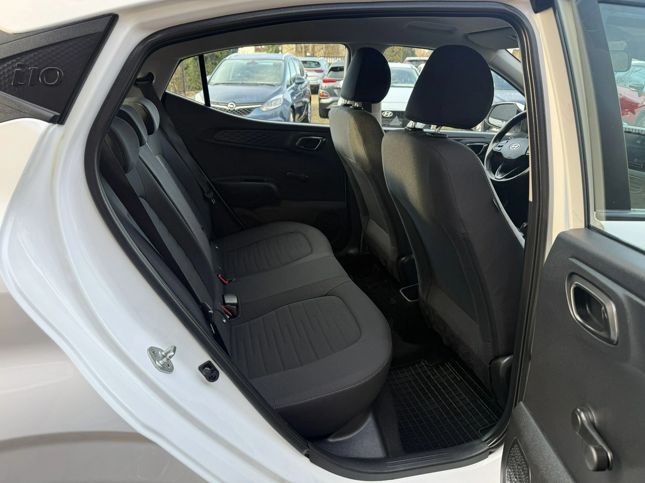 Hyundai i10 - Zdjęcie 24