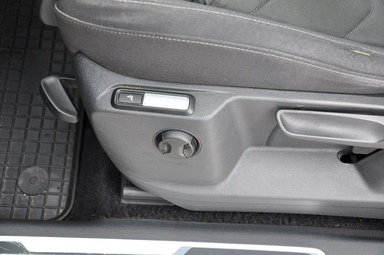 Volkswagen Tiguan - Zdjęcie 10