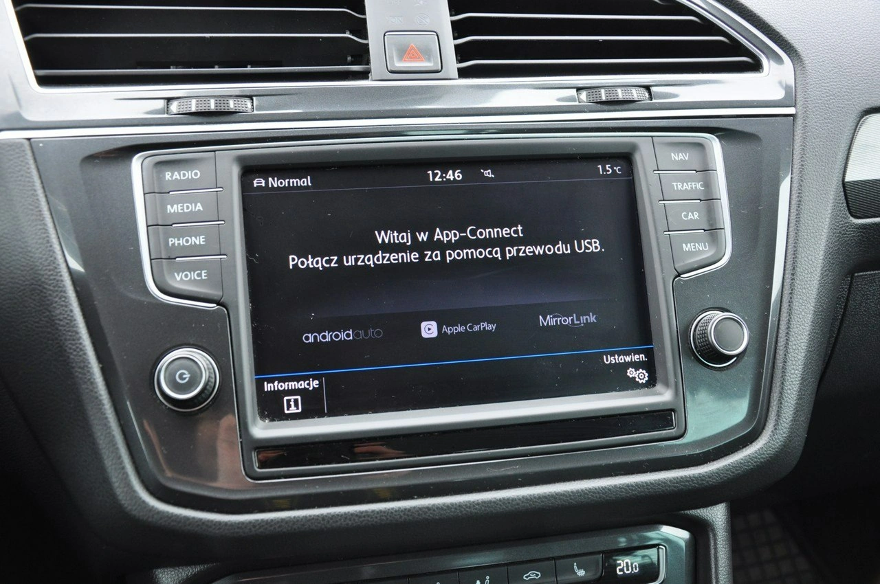 Volkswagen Tiguan - Zdjęcie 17