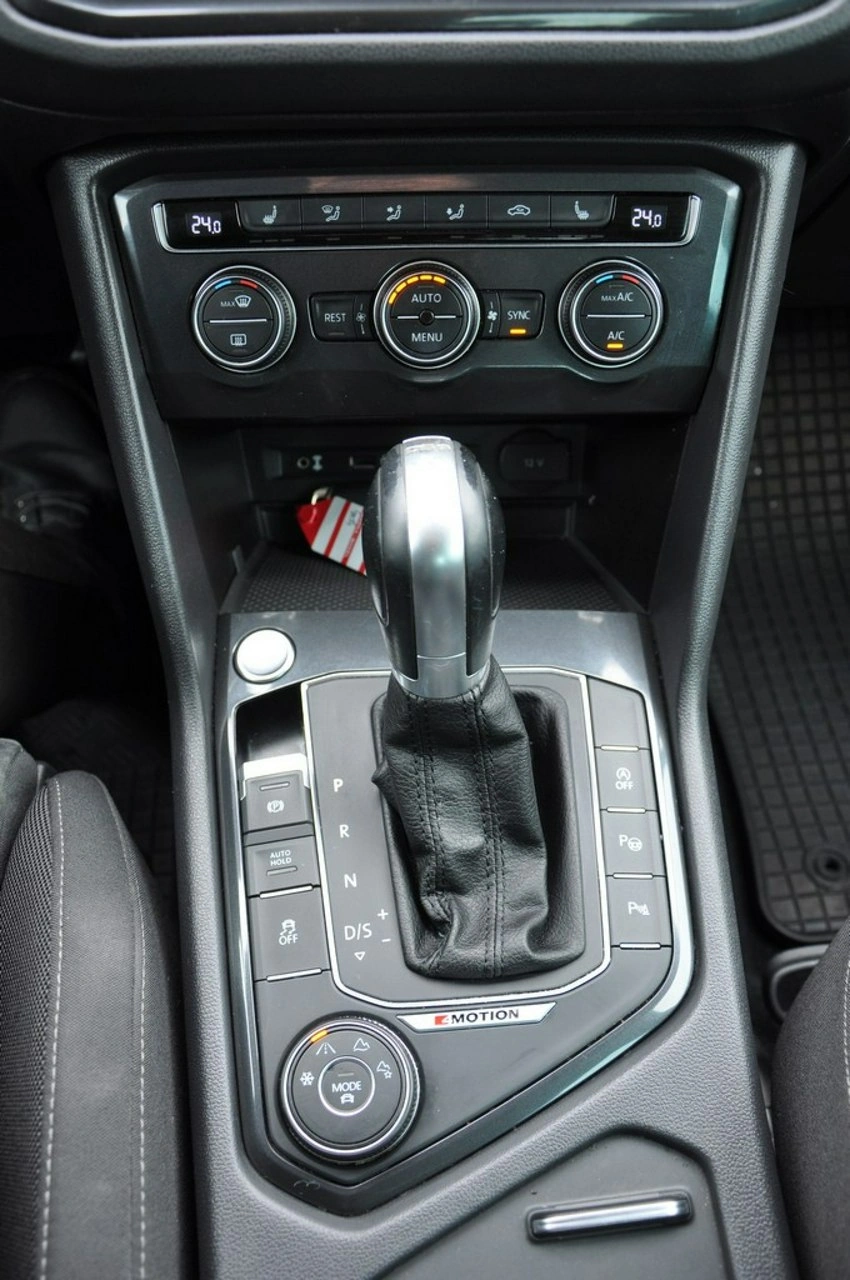 Volkswagen Tiguan - Zdjęcie 22