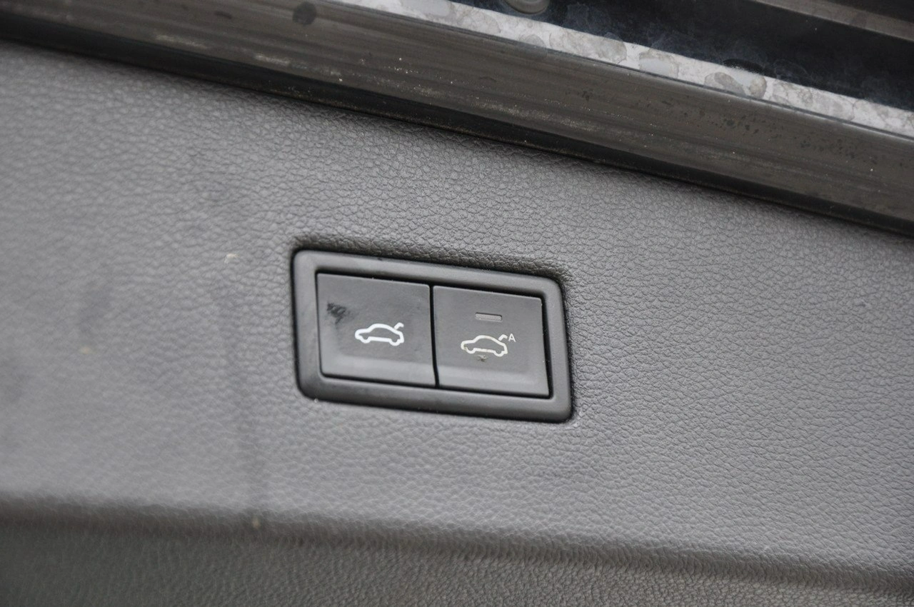 Volkswagen Tiguan - Zdjęcie 28