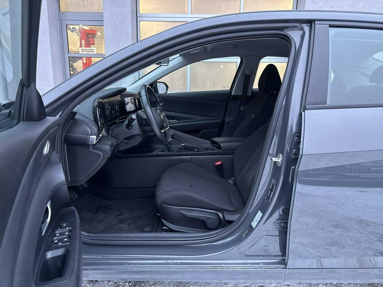 Hyundai Elantra - Zdjęcie 10