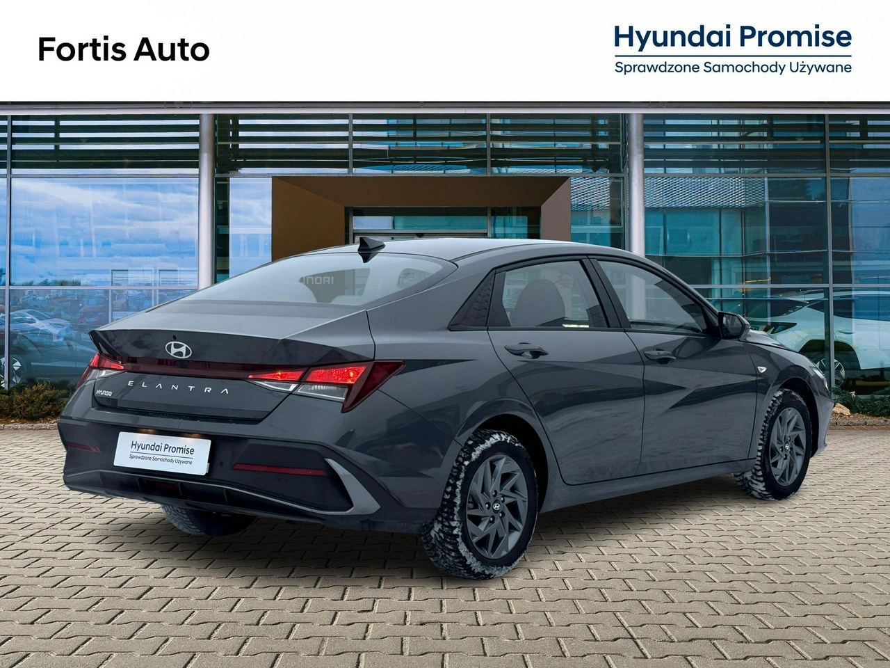 Hyundai Elantra - Zdjęcie 4