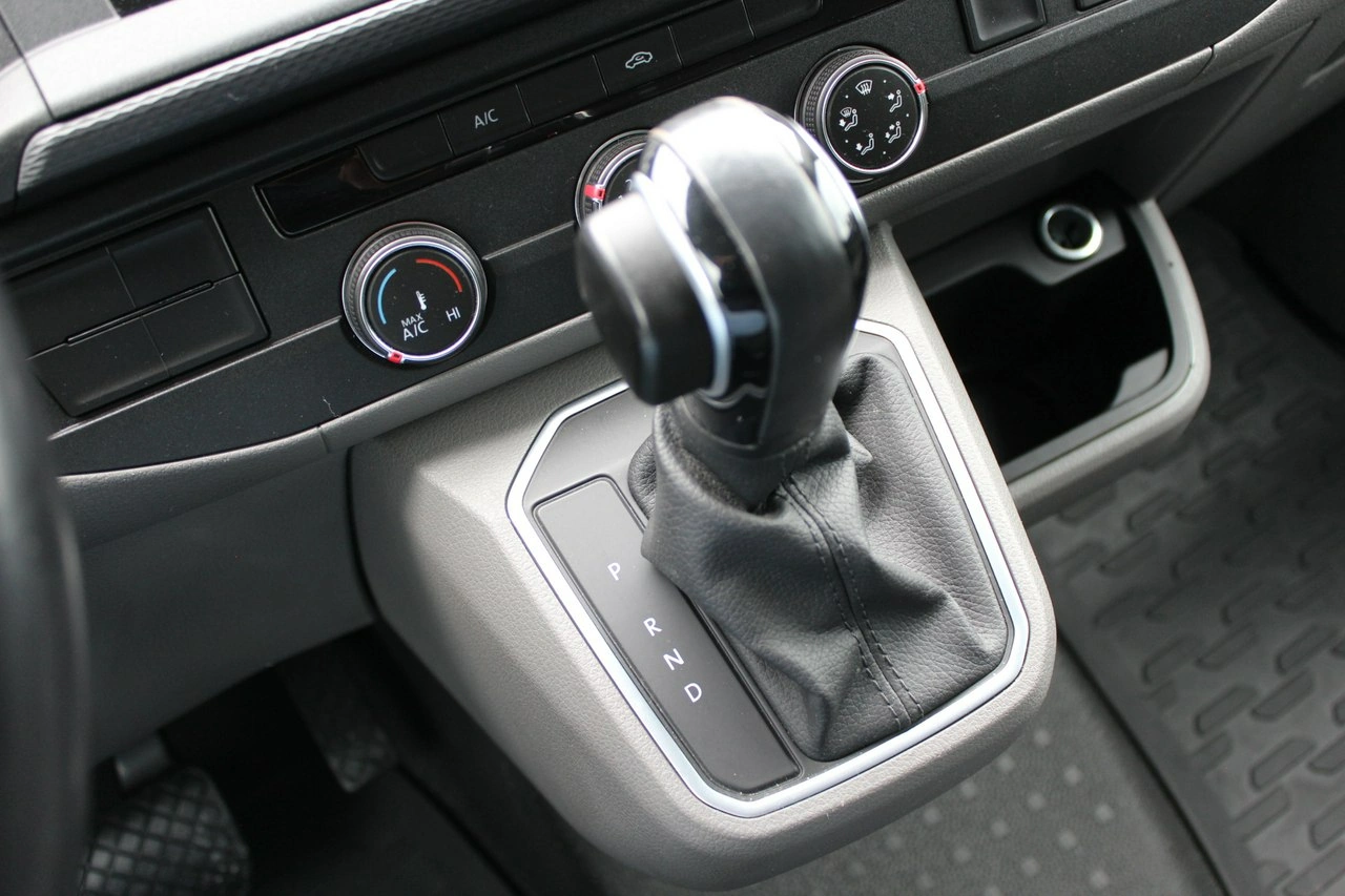 Volkswagen Transporter - Zdjęcie 16