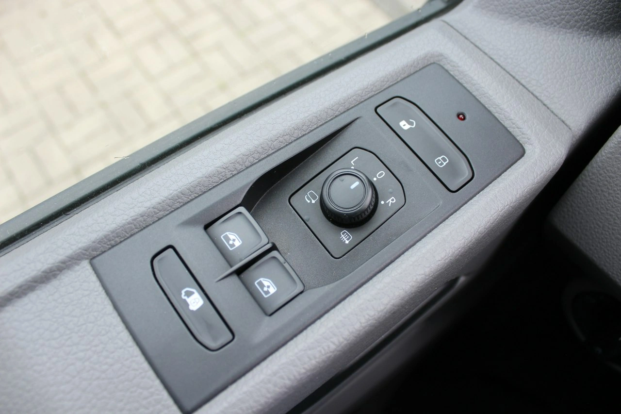 Volkswagen Transporter - Zdjęcie 21