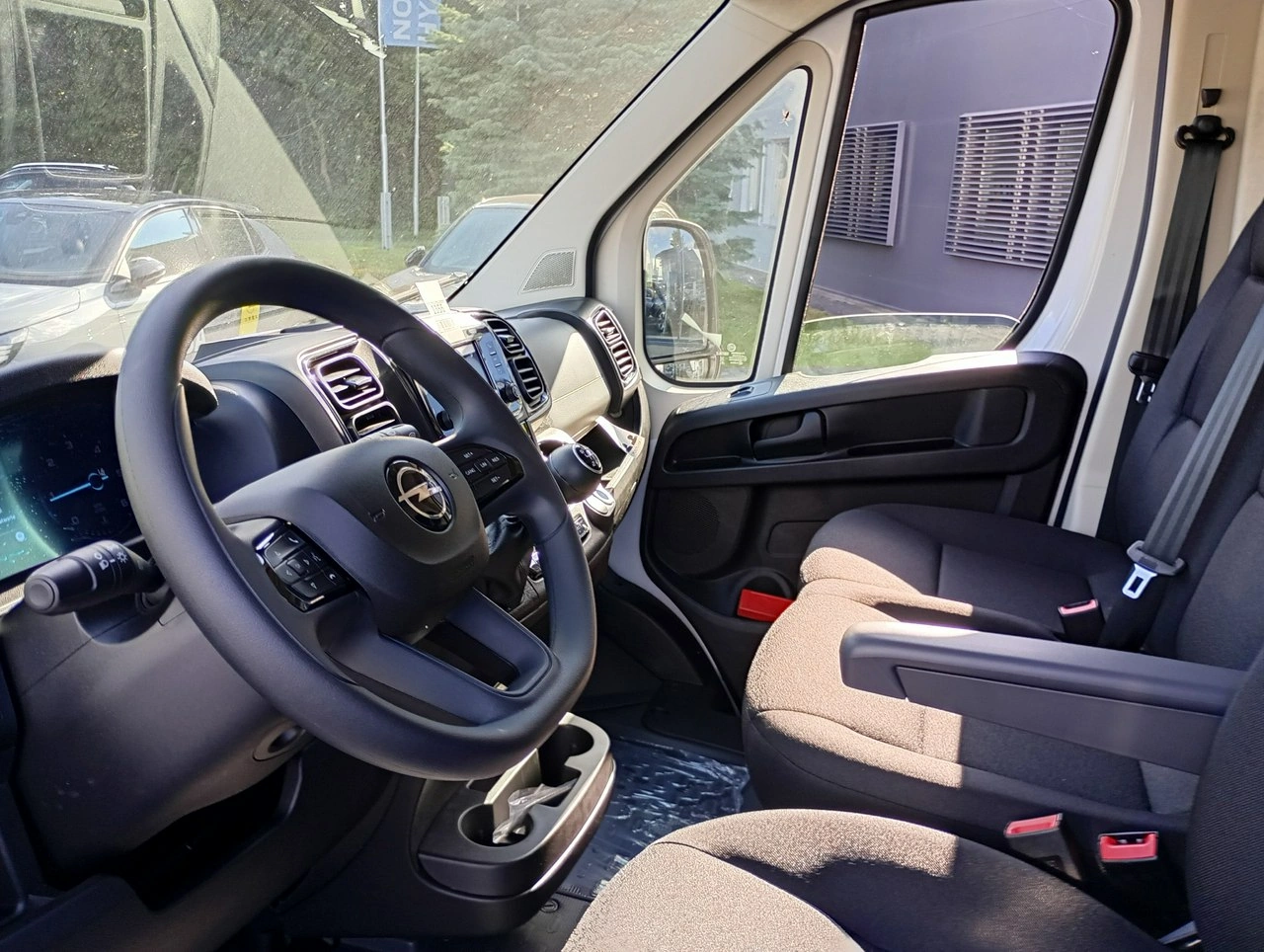 Opel Movano - Zdjęcie 11