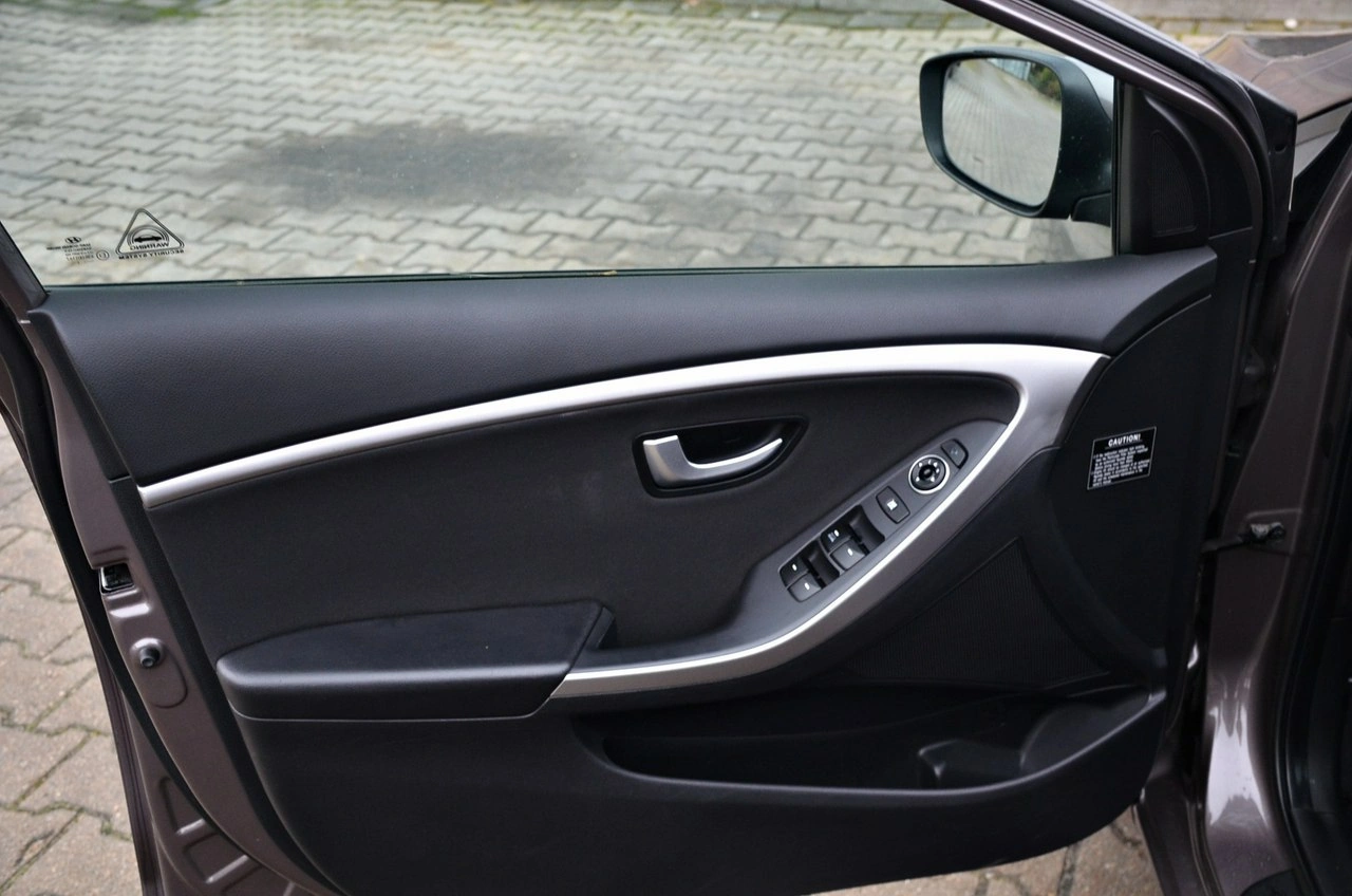 Hyundai i30 - Zdjęcie 12