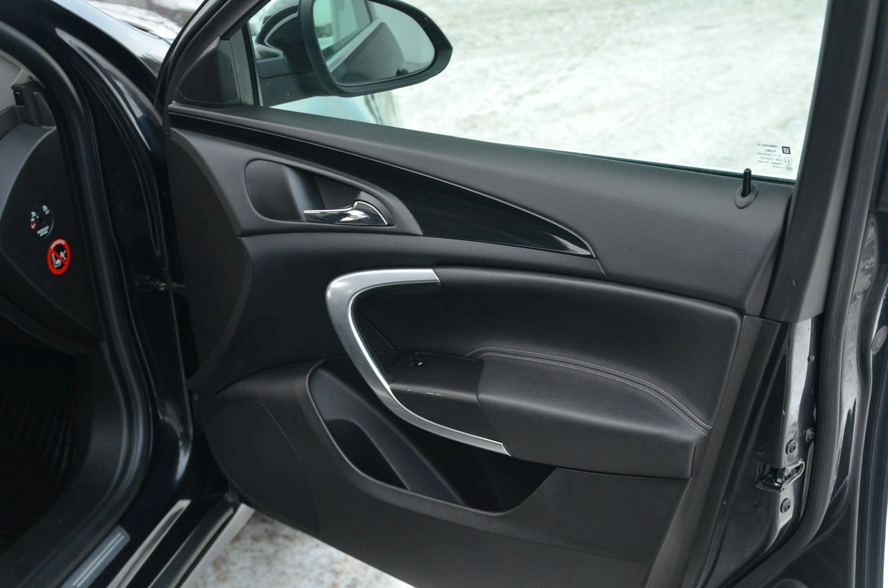 Opel Insignia - Zdjęcie 21