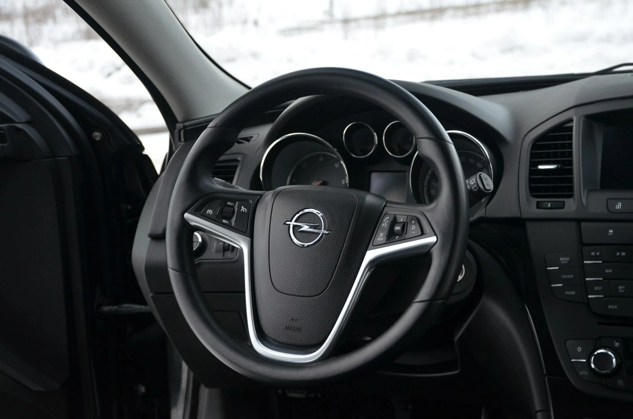 Opel Insignia - Zdjęcie 23