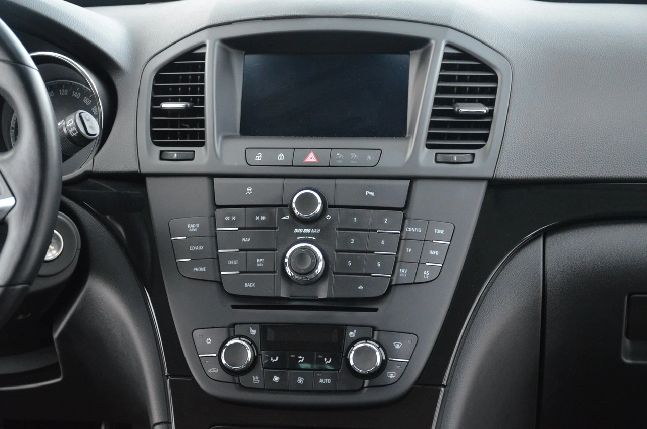 Opel Insignia - Zdjęcie 24