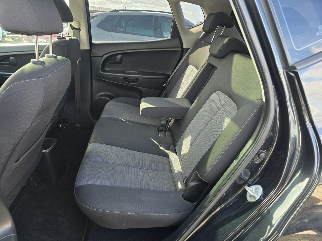 Kia Venga - Zdjęcie 19