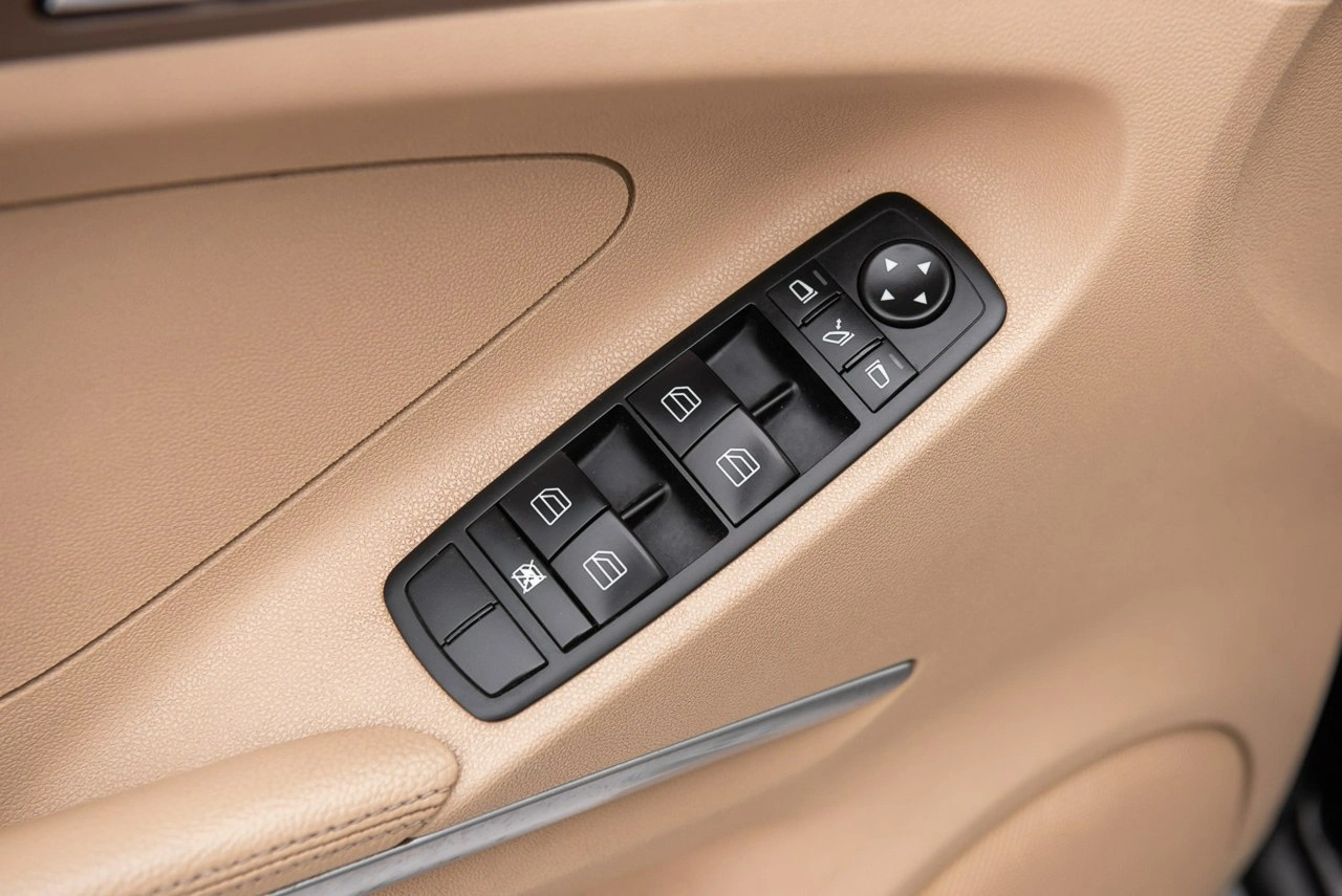 Mercedes ML 320 - Zdjęcie 22