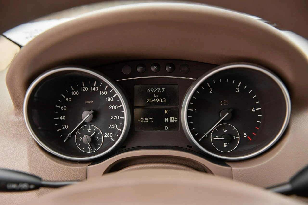 Mercedes ML 320 - Zdjęcie 31