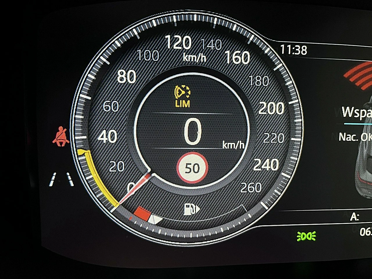 Jaguar E-Pace - Zdjęcie 37