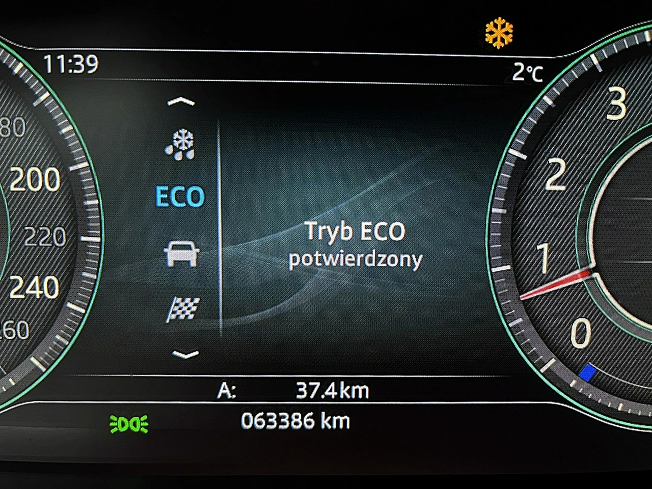 Jaguar E-Pace - Zdjęcie 39