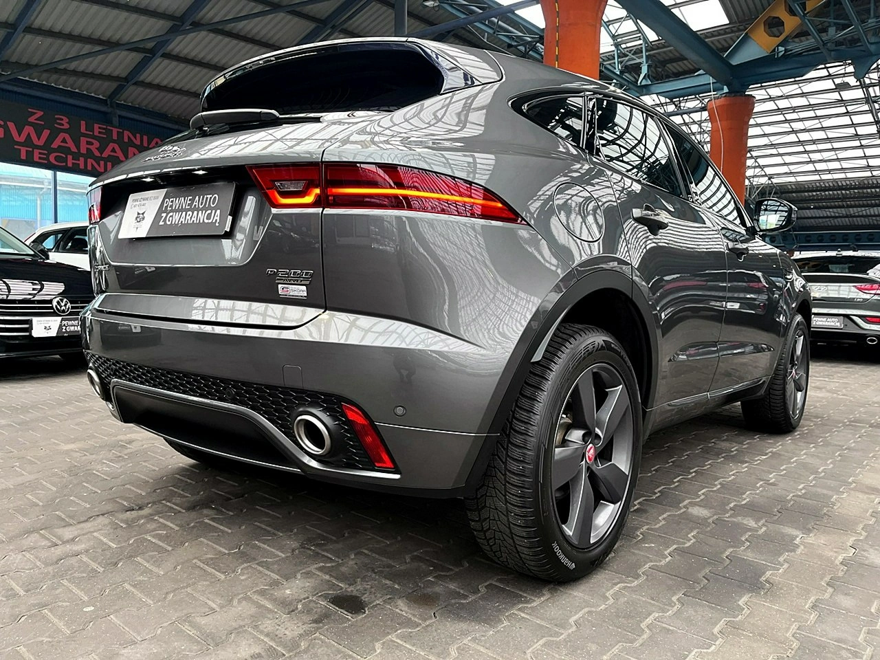 Jaguar E-Pace - Zdjęcie 9