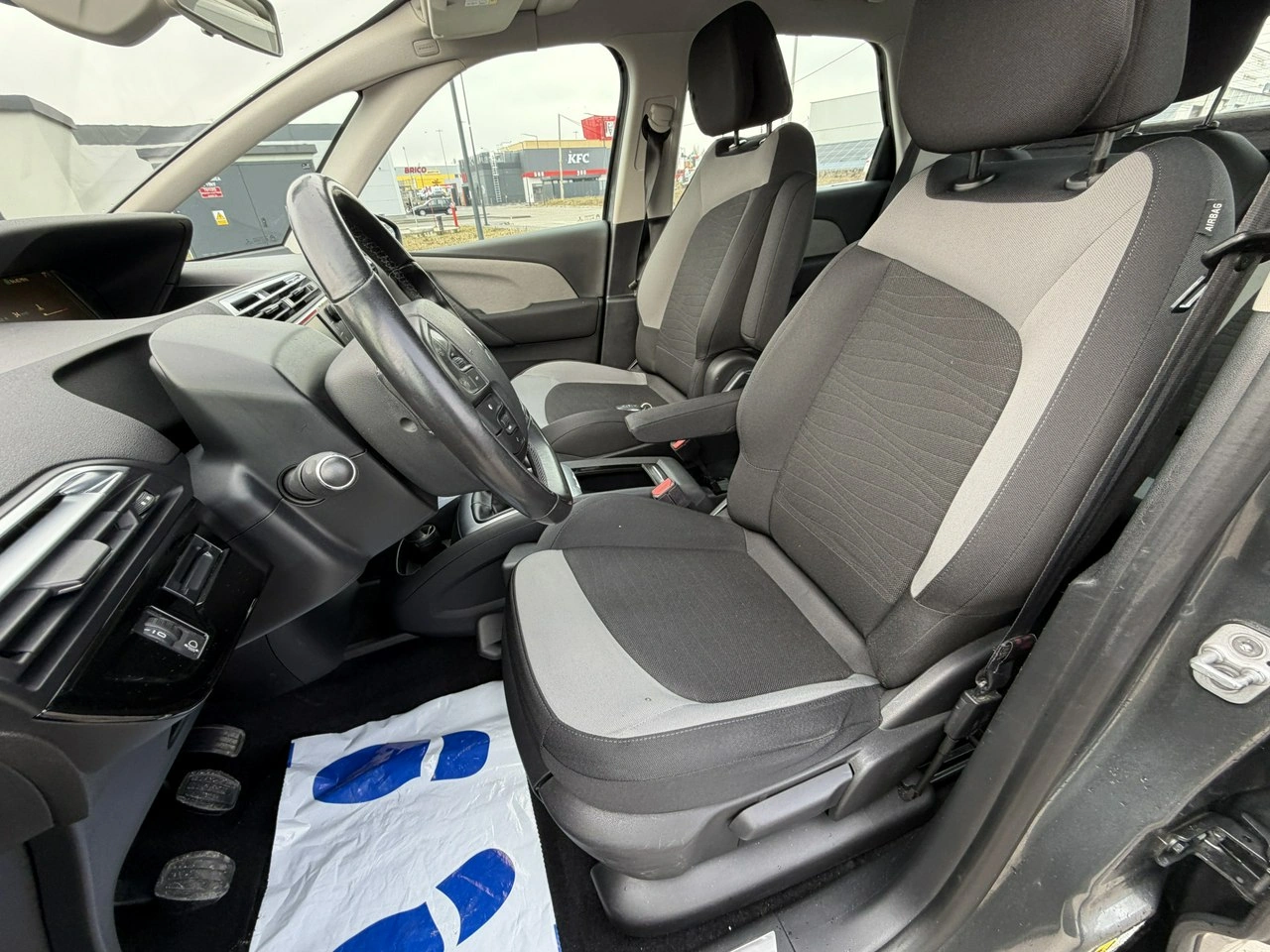 Citroën C4 Picasso - Zdjęcie 16