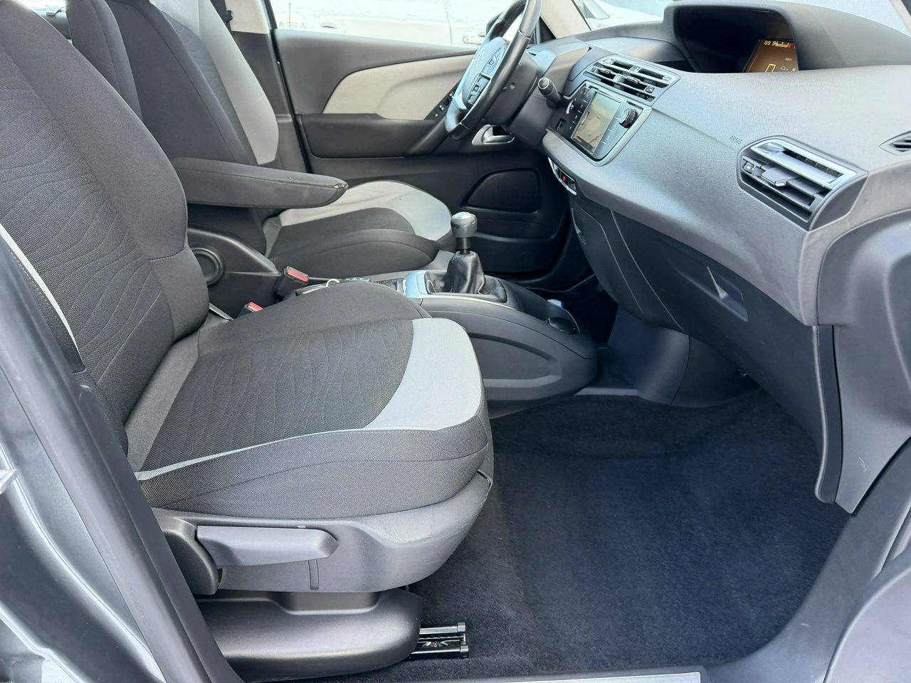 Citroën C4 Picasso - Zdjęcie 33
