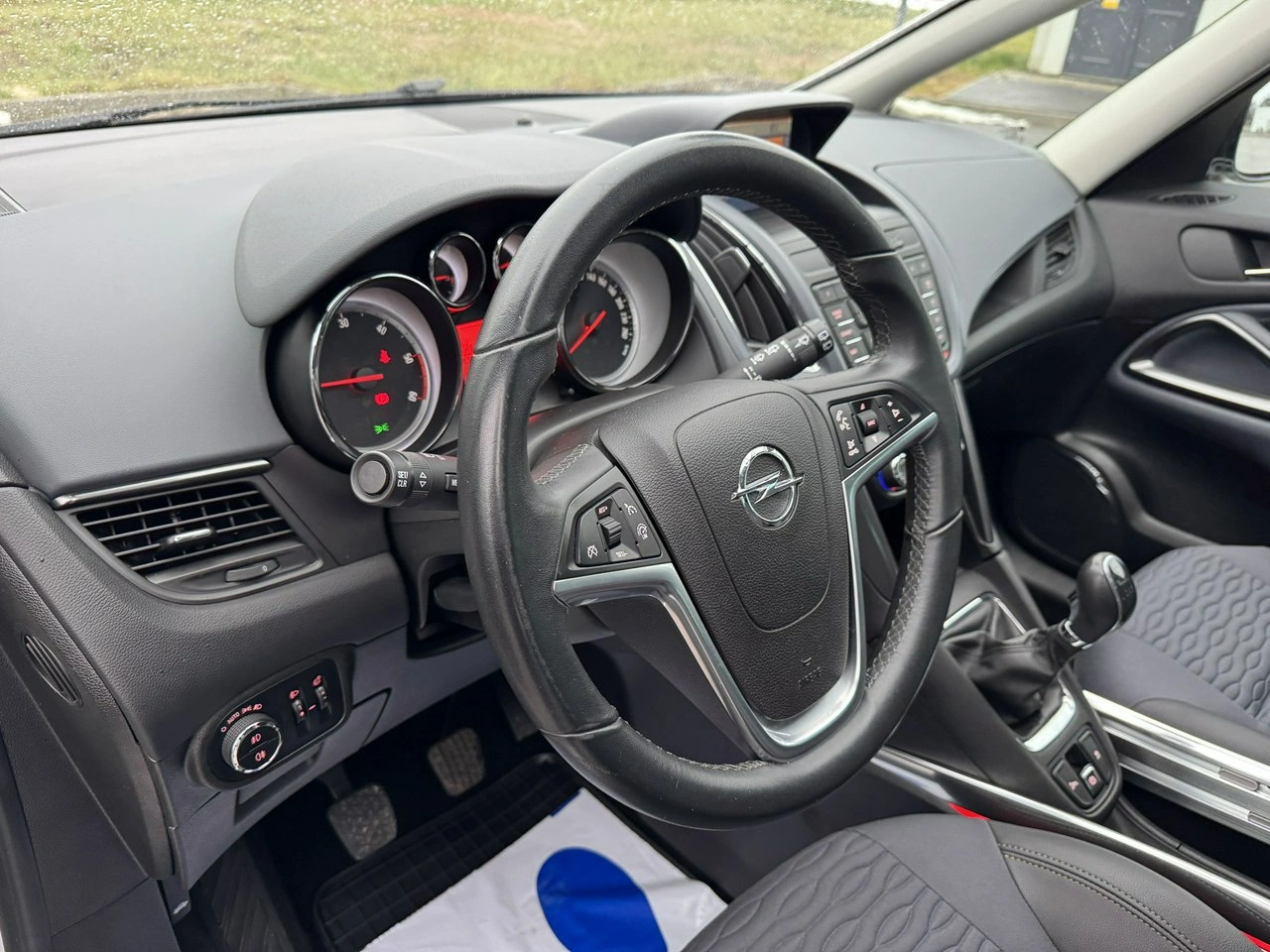 Opel Zafira - Zdjęcie 18