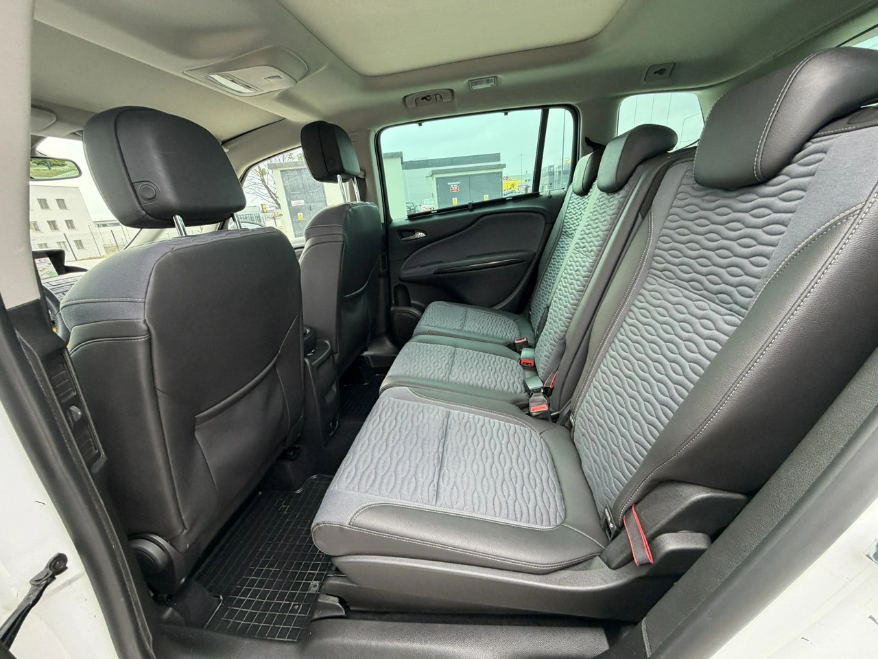 Opel Zafira - Zdjęcie 27